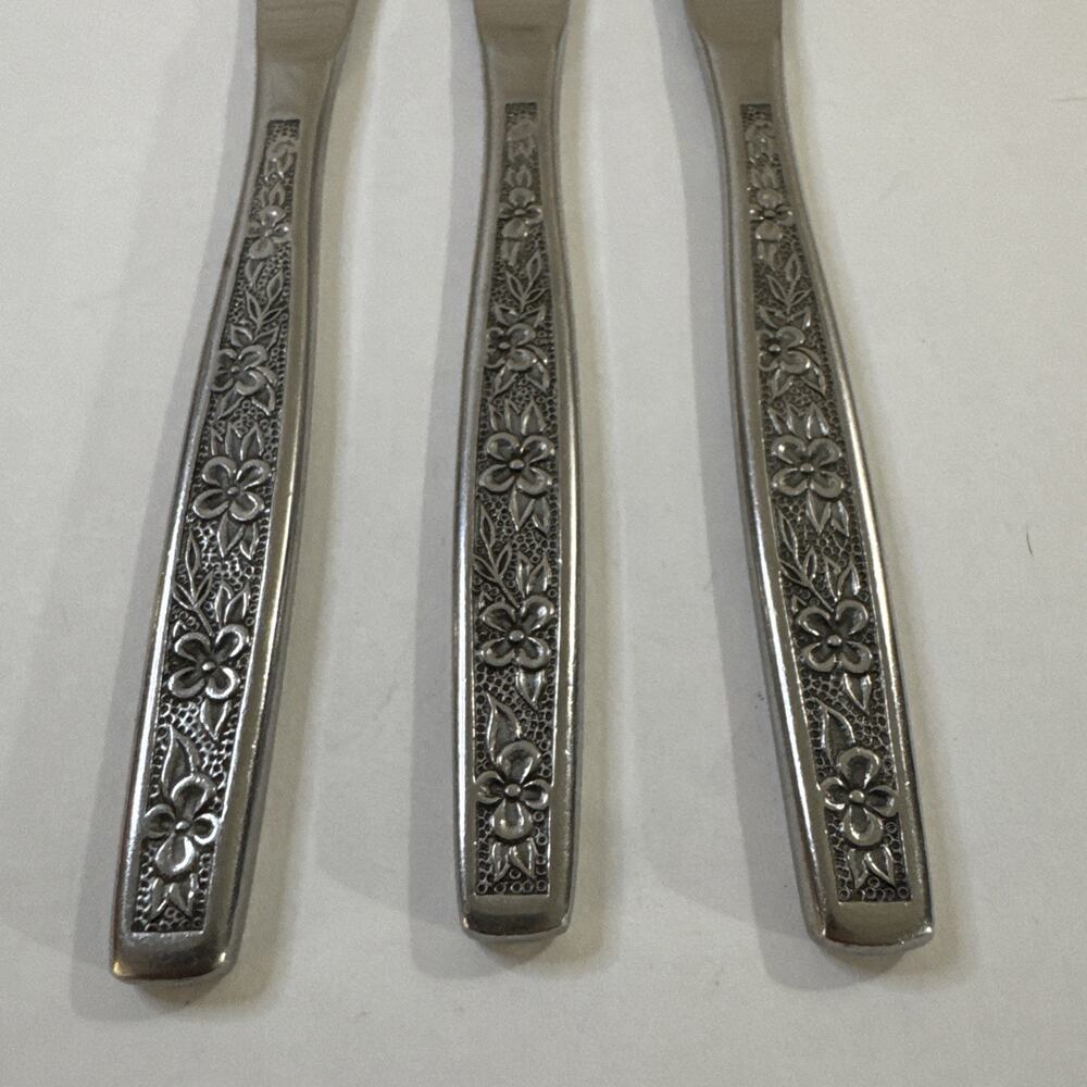 3 Dinner Knives - La Spana - Stanley Roberts Rogers Co Flatware Korea - 1997